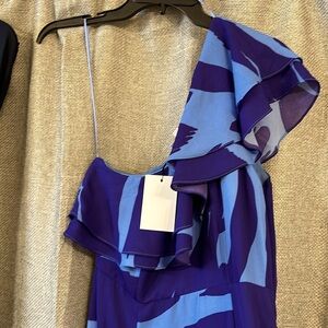NWT stunning SugarLips Emma One Shoulder Maxi Small